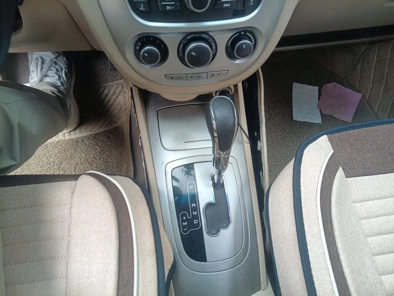 Buick Excelle 2013 1.5L Automatic Classic Model — миниатюра 14