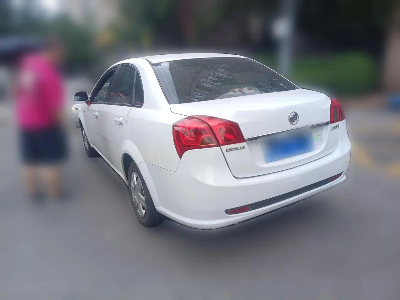 Buick Excelle 2013 1.5L Automatic Classic Model — миниатюра 4