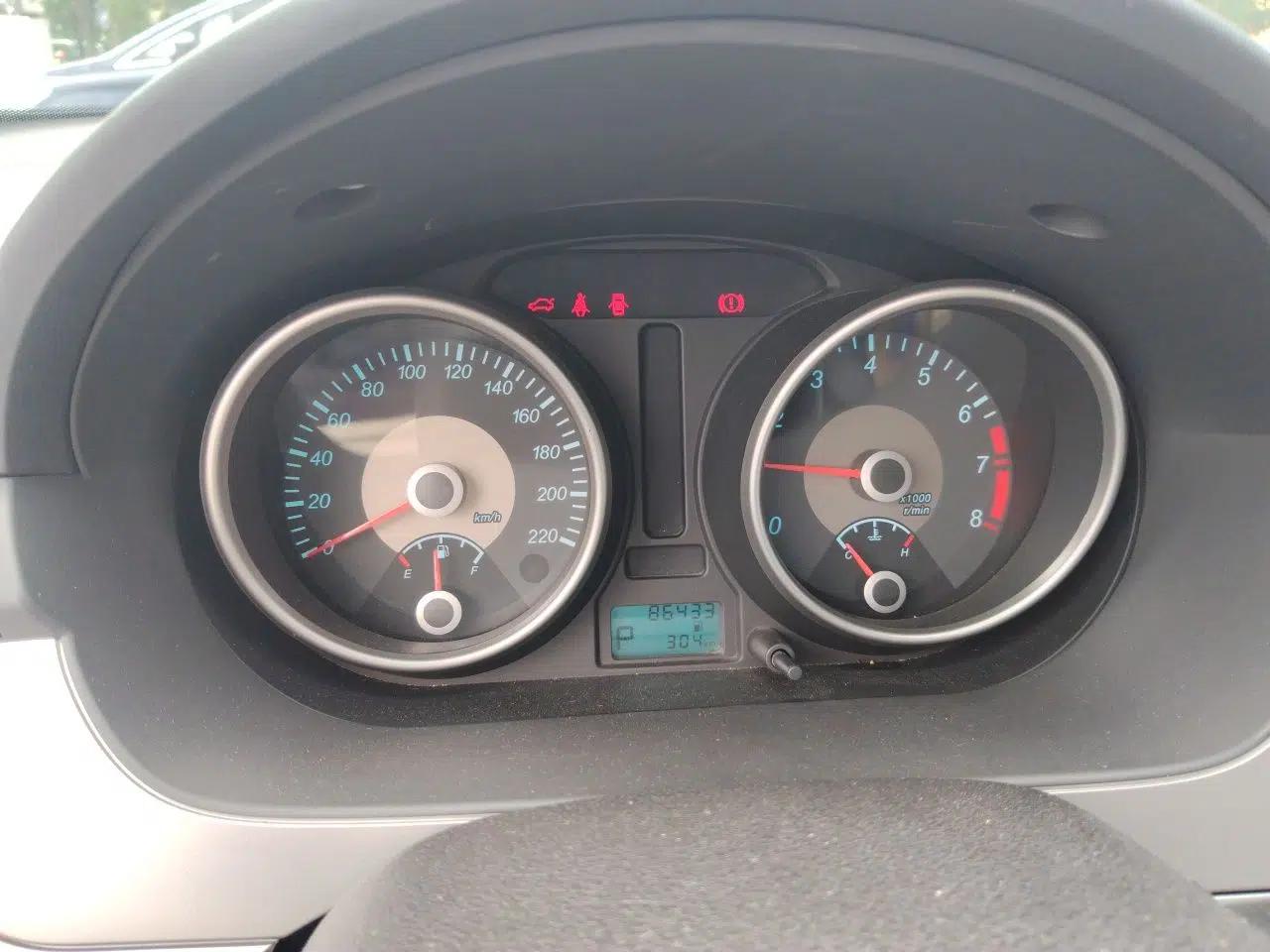 Buick Excelle 2013 1.5L Automatic Classic Model — миниатюра 11