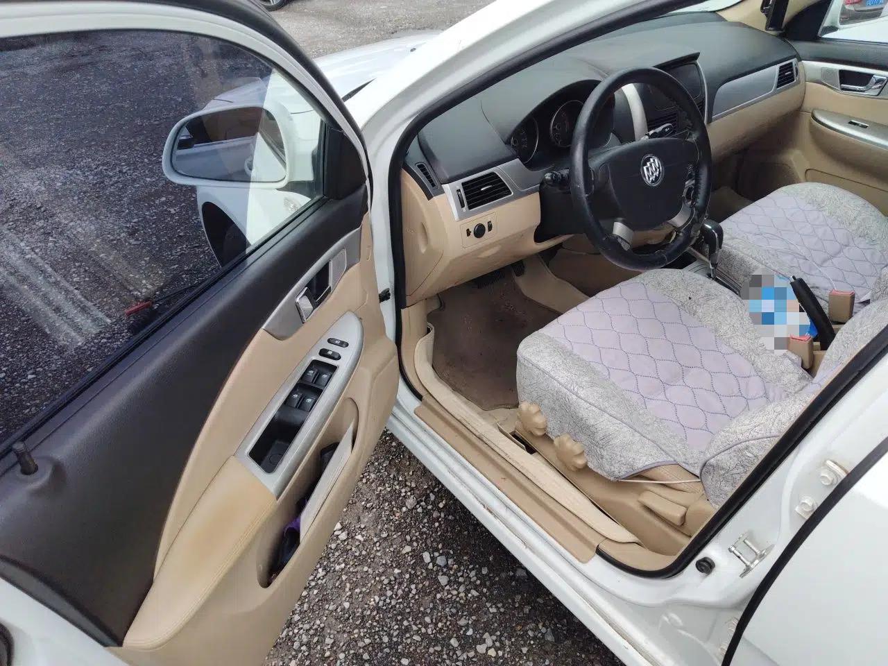 Buick Excelle 2013 1.5L Automatic Classic Model — миниатюра 16
