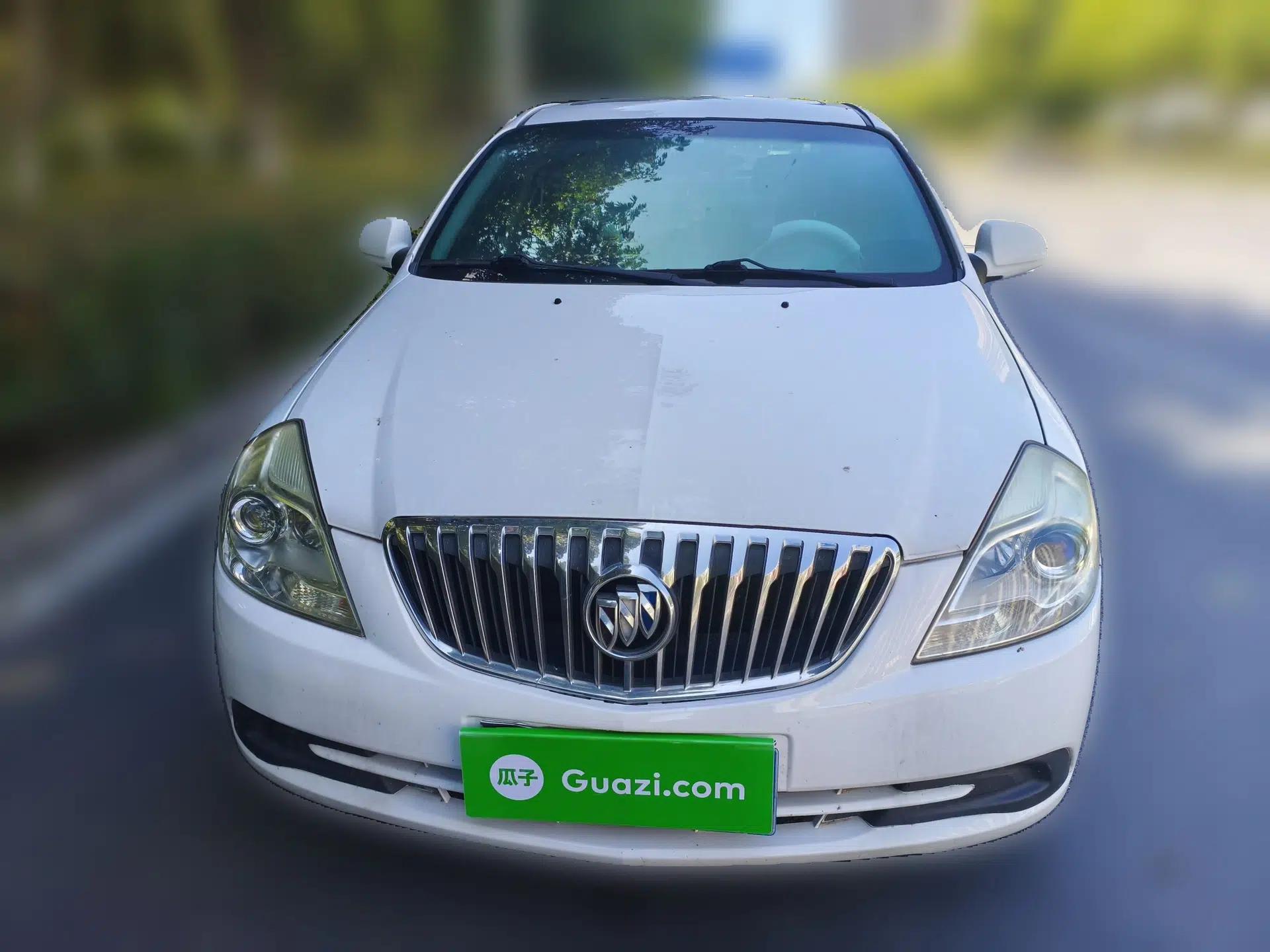 Buick Excelle 2015 1.5L Manual Luxury Model — миниатюра 2
