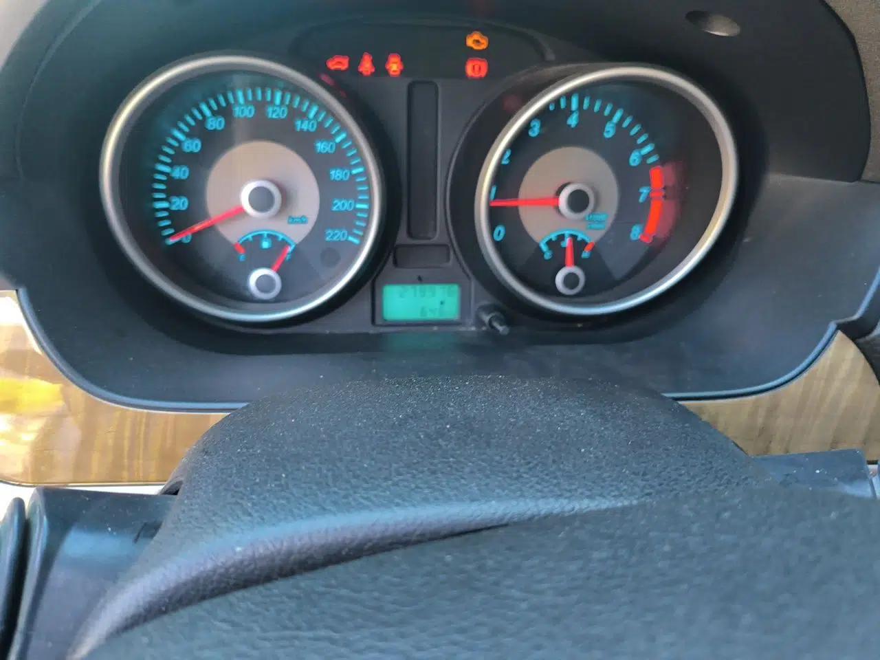 Buick Excelle 2015 1.5L Manual Luxury Model — миниатюра 12