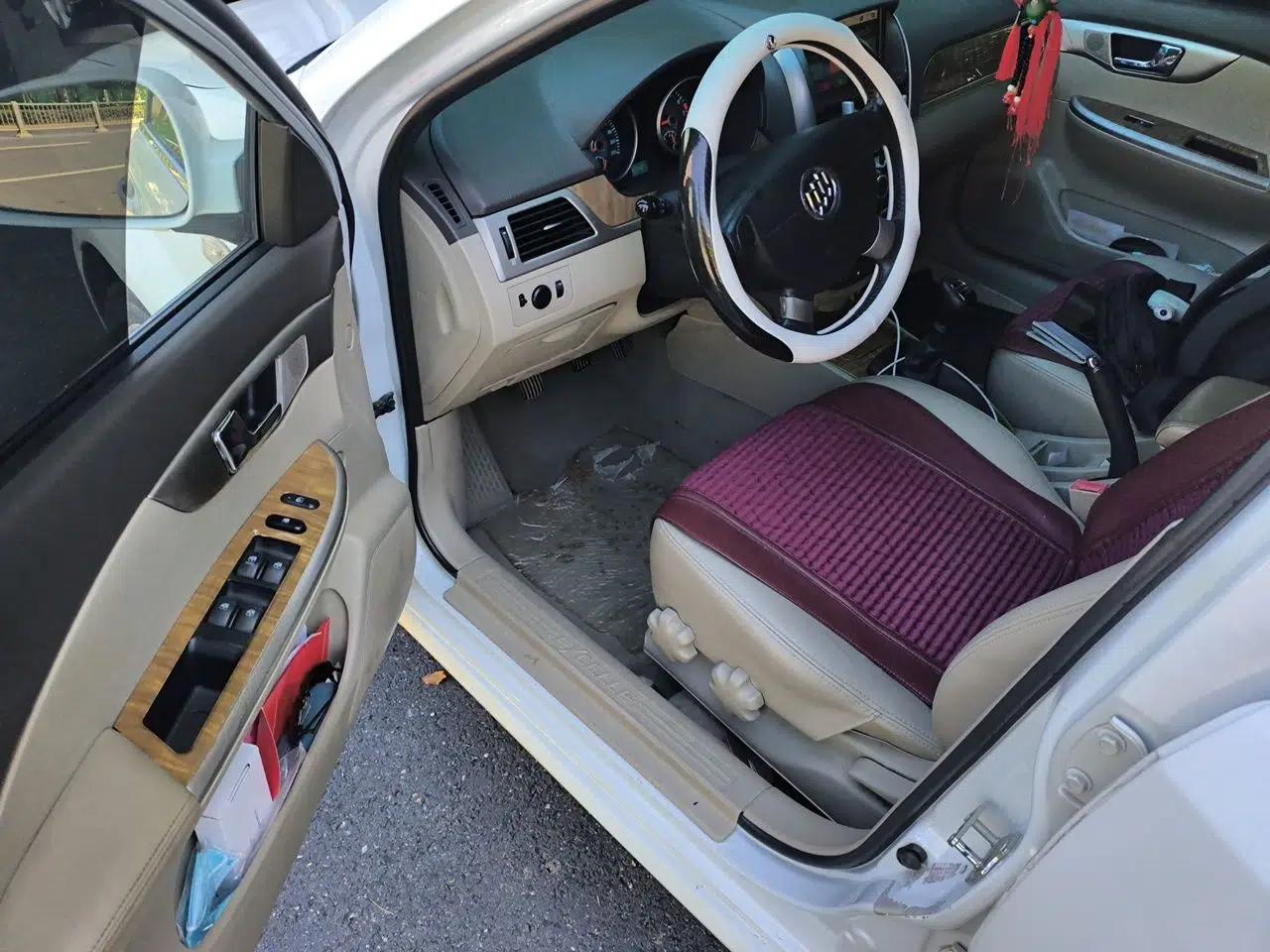 Buick Excelle 2015 1.5L Manual Luxury Model — миниатюра 16