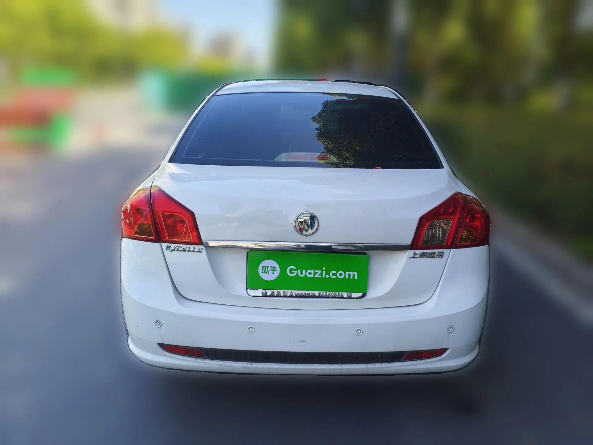 Buick Excelle 2015 1.5L Manual Luxury Model — миниатюра 5