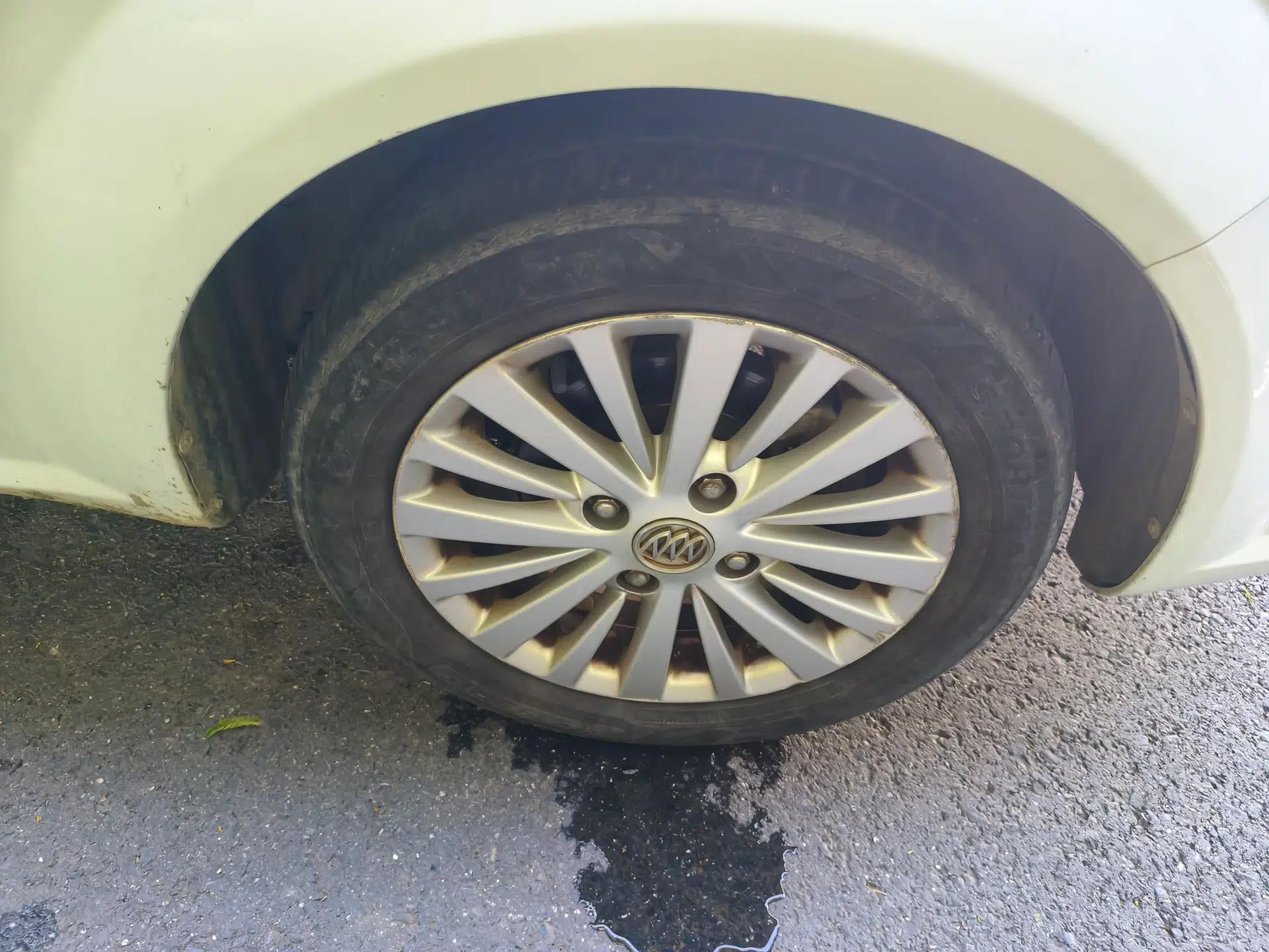 Buick Excelle 2015 1.5L Manual Luxury Model — миниатюра 8