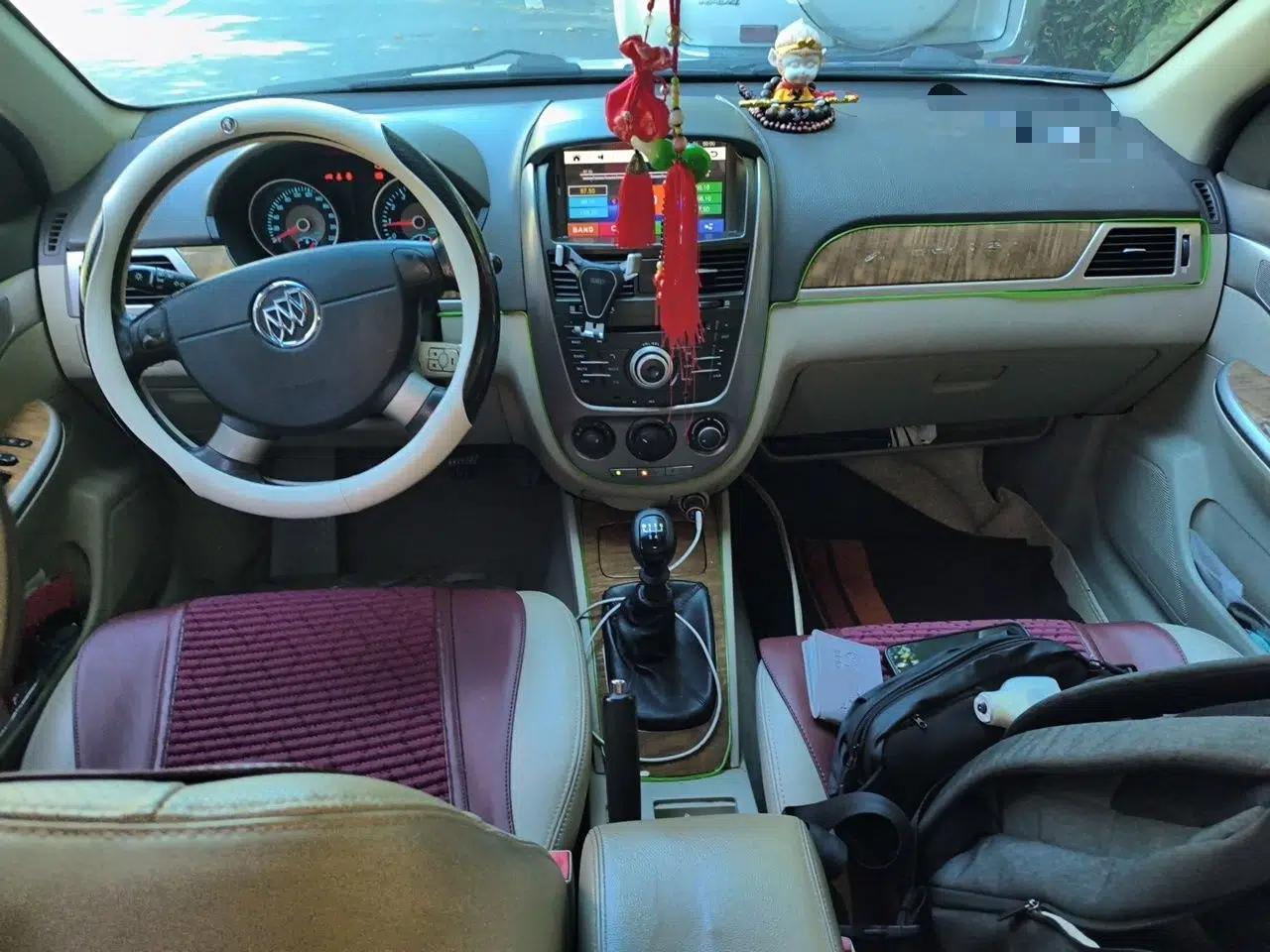 Buick Excelle 2015 1.5L Manual Luxury Model — миниатюра 9