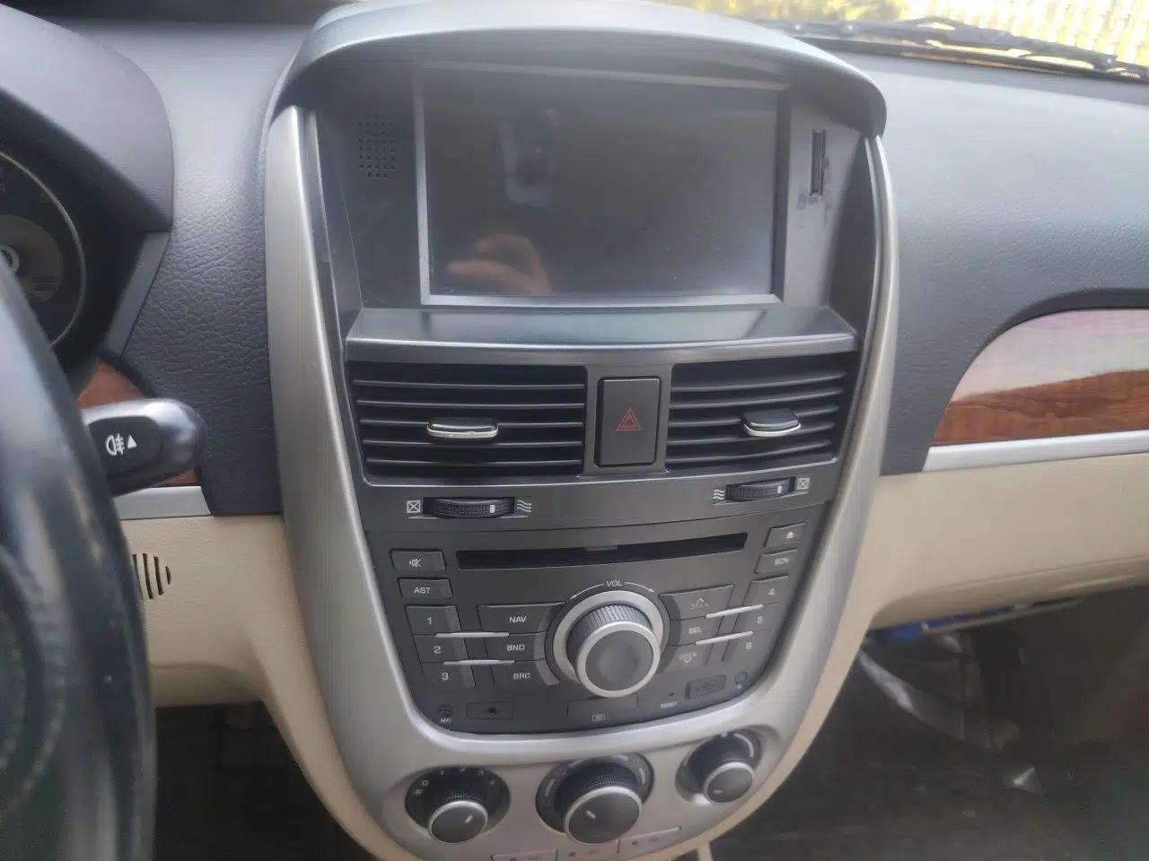 Buick Excelle 2011 1.6 LE-AT — миниатюра 13