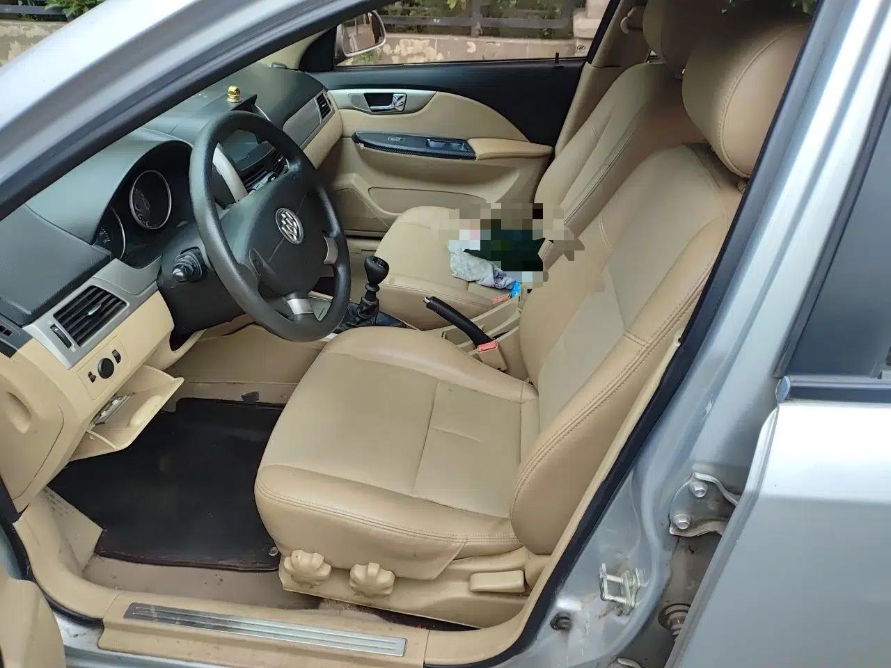 Buick Excelle 2013 1.5L Manual Classic Model — миниатюра 15