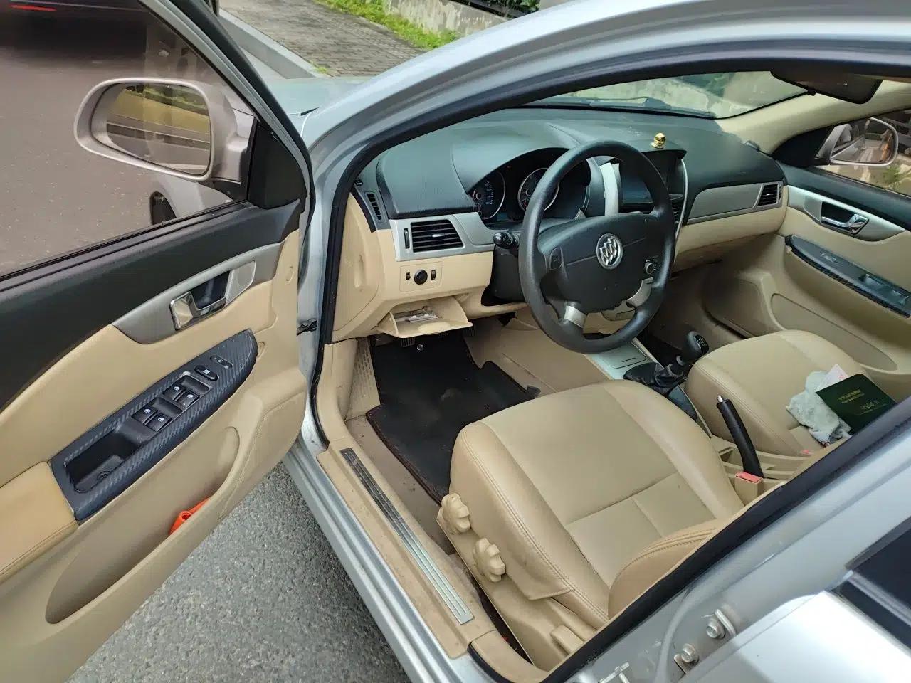 Buick Excelle 2013 1.5L Manual Classic Model — миниатюра 16