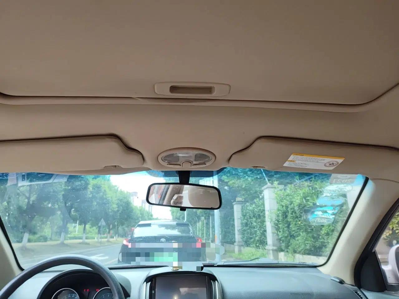 Buick Excelle 2013 1.5L Manual Classic Model — миниатюра 18
