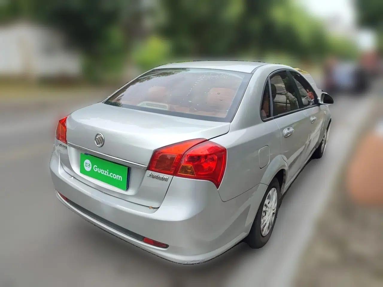 Buick Excelle 2013 1.5L Manual Classic Model — миниатюра 6