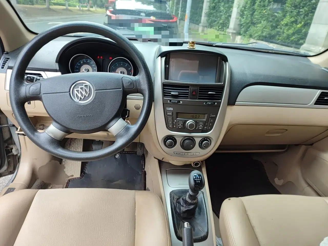 Buick Excelle 2013 1.5L Manual Classic Model — миниатюра 9