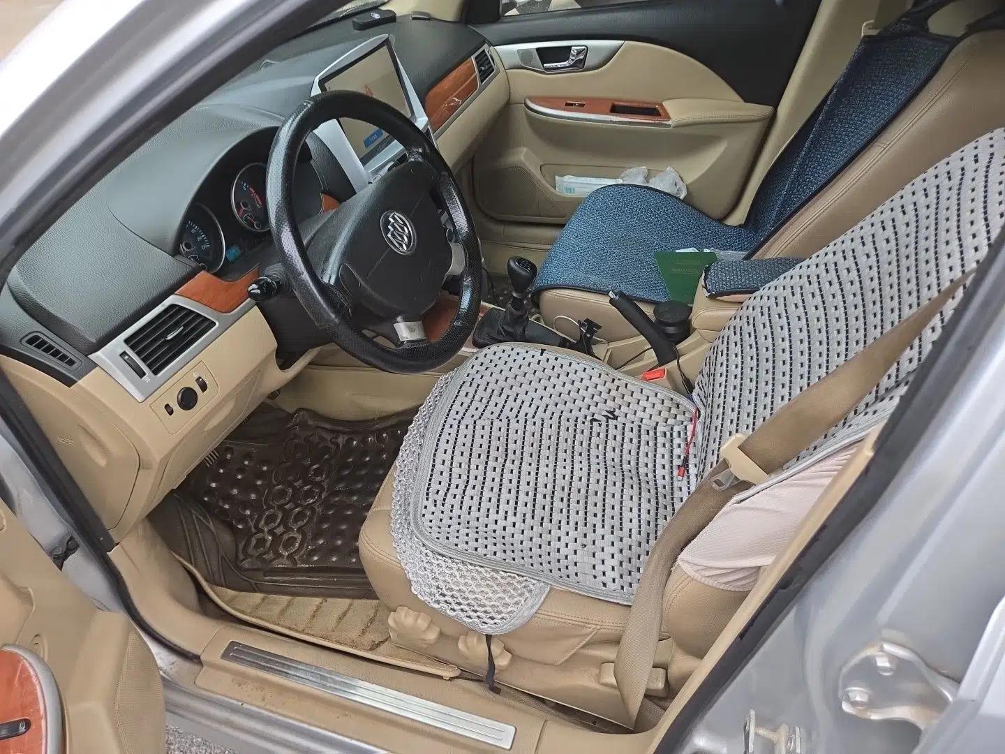 Buick Excelle 2013 1.5L Manual Luxury Model — миниатюра 15
