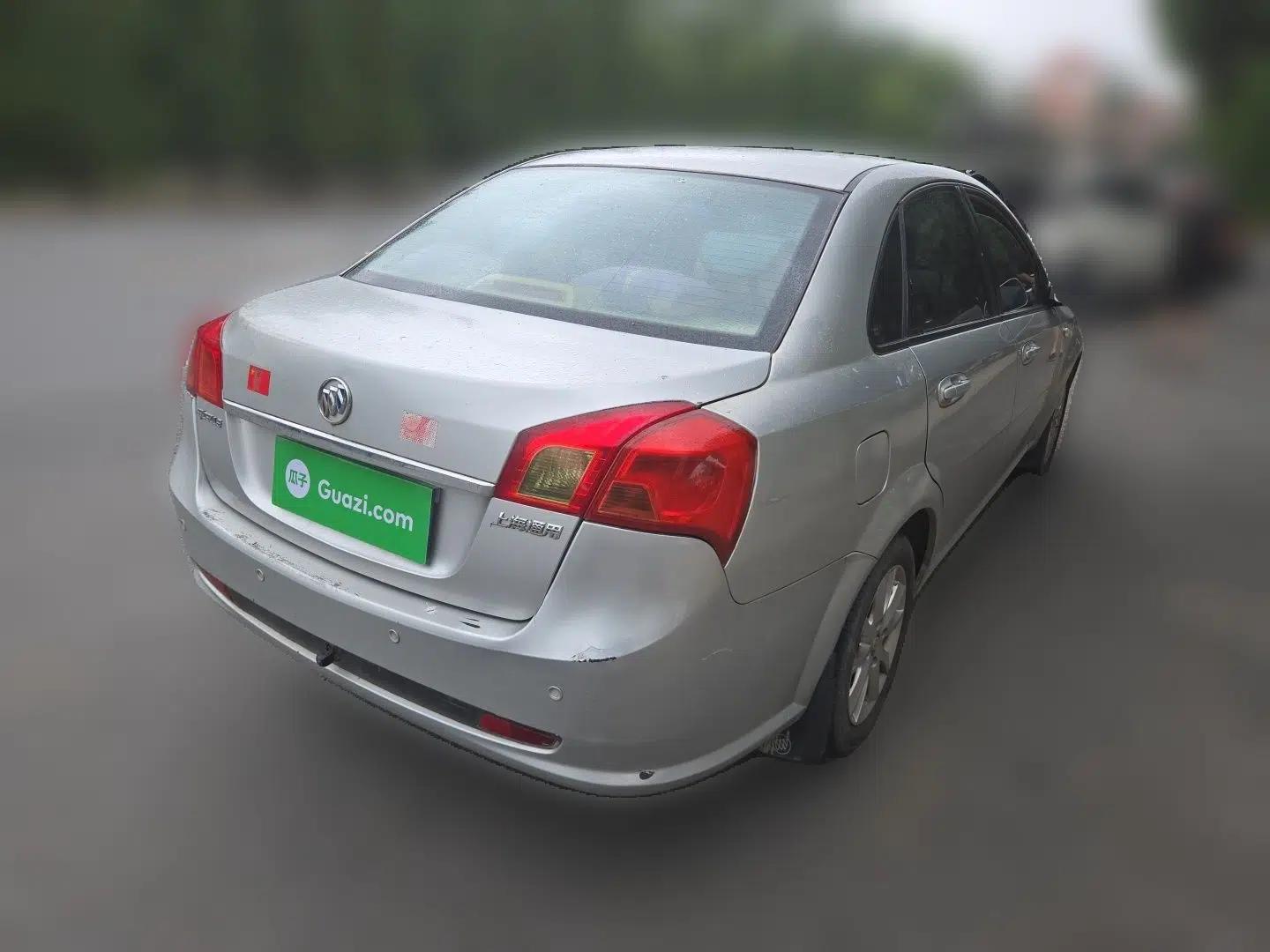 Buick Excelle 2013 1.5L Manual Luxury Model — миниатюра 6