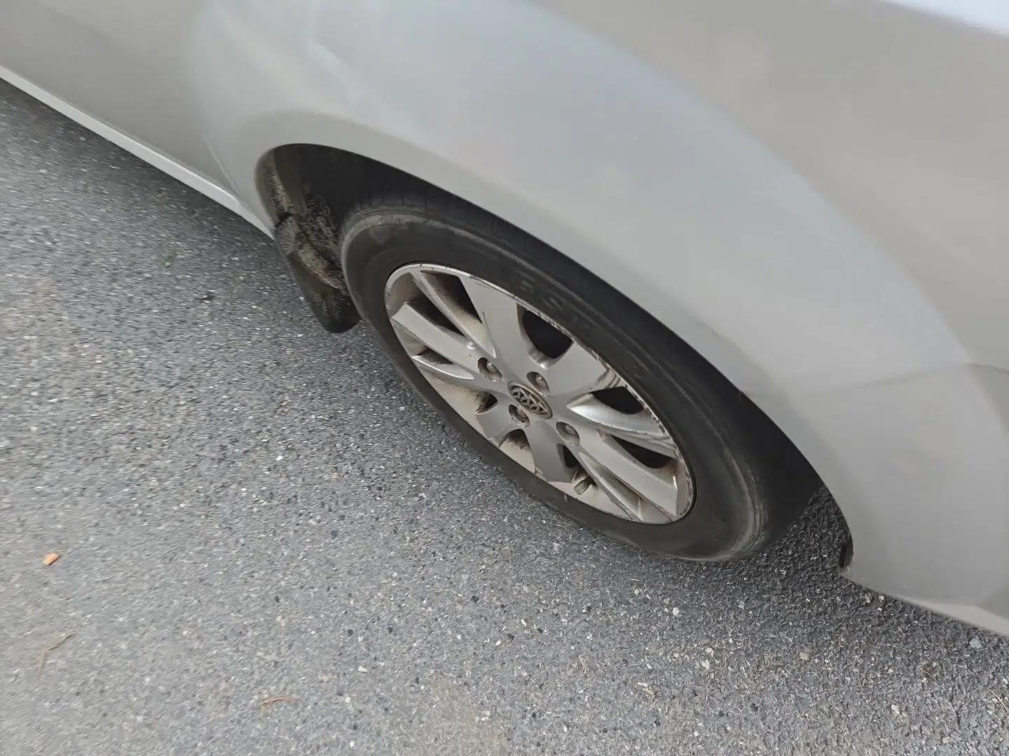 Buick Excelle 2013 1.5L Manual Luxury Model — миниатюра 8