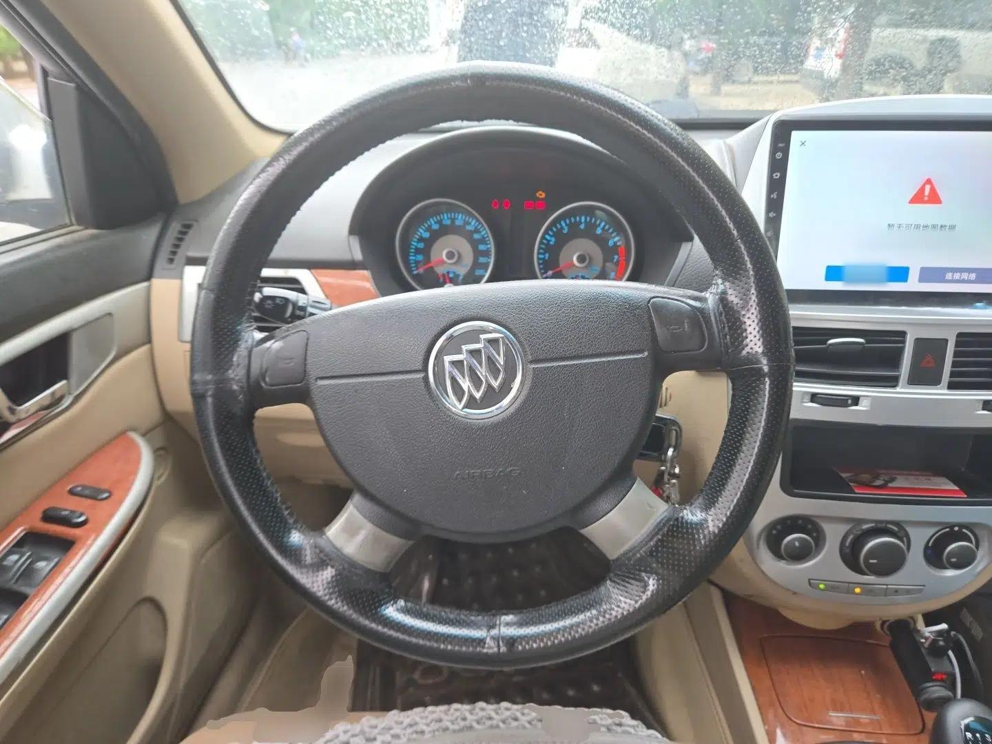 Buick Excelle 2013 1.5L Manual Luxury Model — миниатюра 10