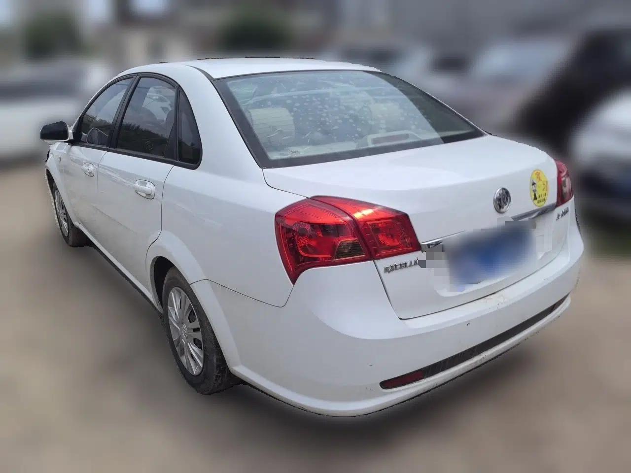 Buick Excelle 2015 1.5L Automatic Classic Model — миниатюра 4