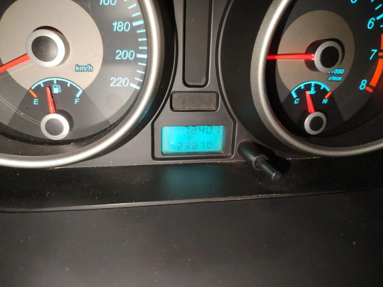 Buick Excelle 2015 1.5L Manual Classic Trim — миниатюра 12