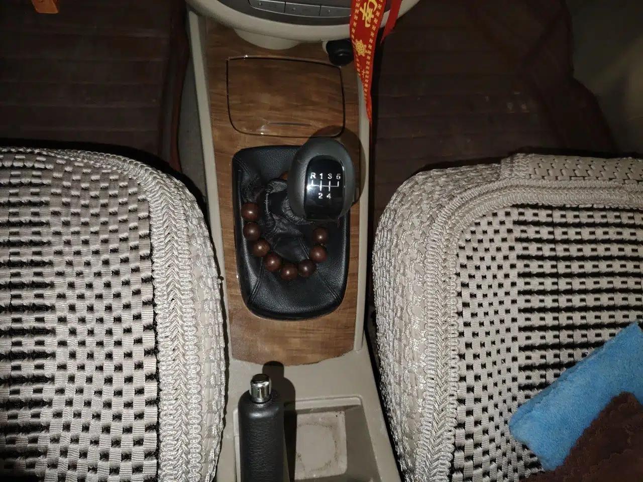 Buick Excelle 2015 1.5L Manual Classic Trim — миниатюра 14