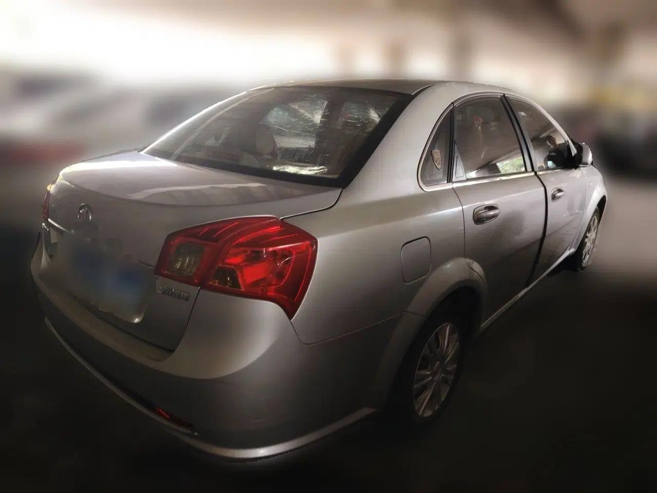Buick Excelle 2015 1.5L Manual Classic Trim — миниатюра 6