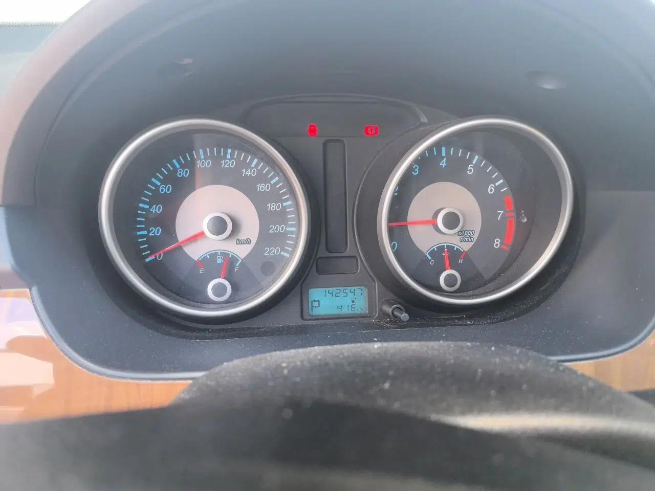 Buick Excelle 2015 1.5L Automatic Classic Model — миниатюра 11