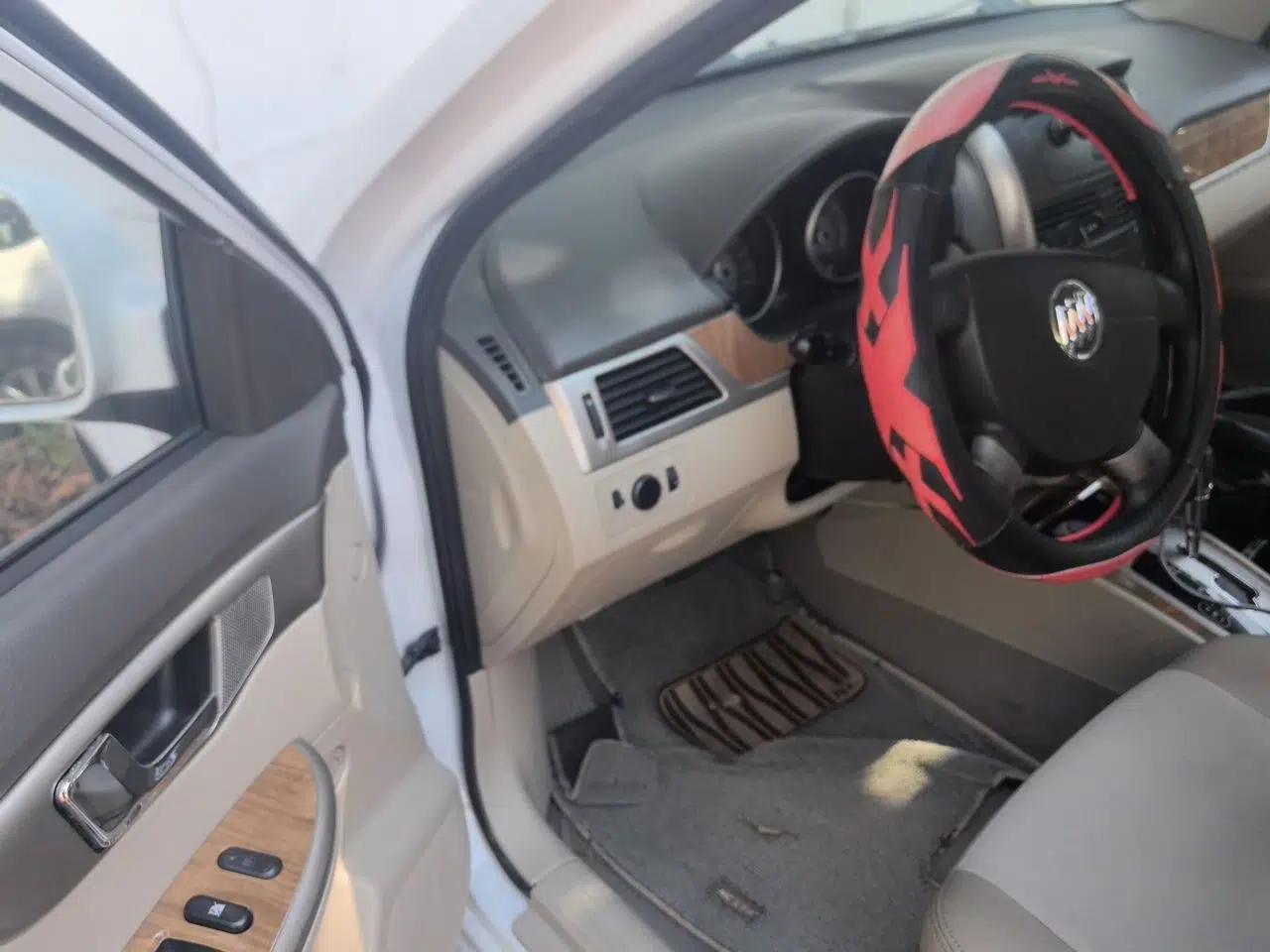 Buick Excelle 2015 1.5L Automatic Classic Model — миниатюра 16
