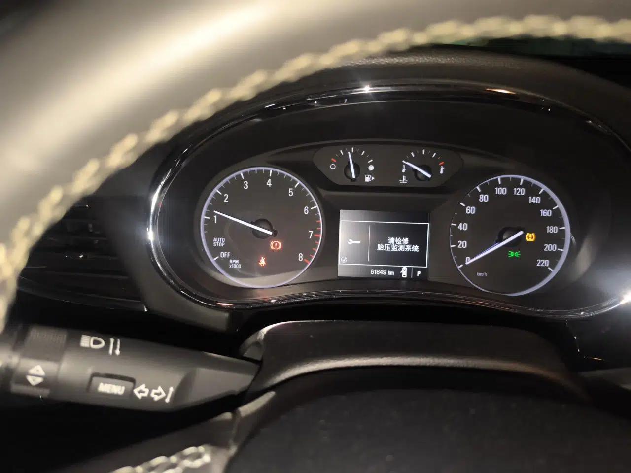 Buick Encore 2016 18T Automatic Two-Wheel Drive Urban Elite Model — миниатюра 11