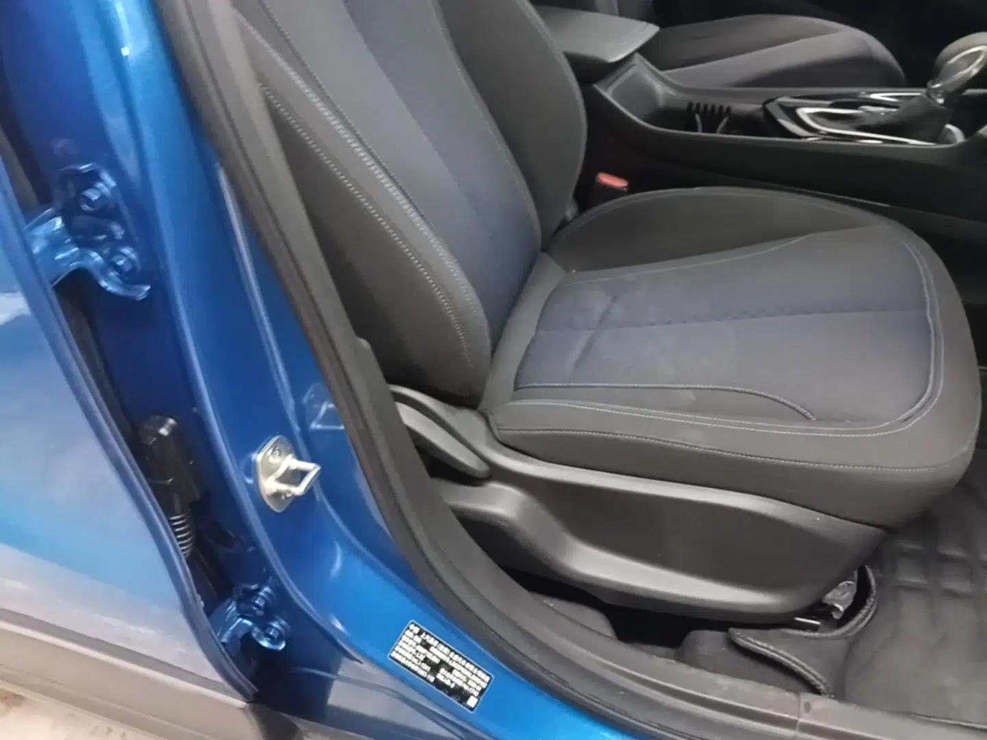 Buick Encore 2020 20T CVT Elite Edition — миниатюра 19