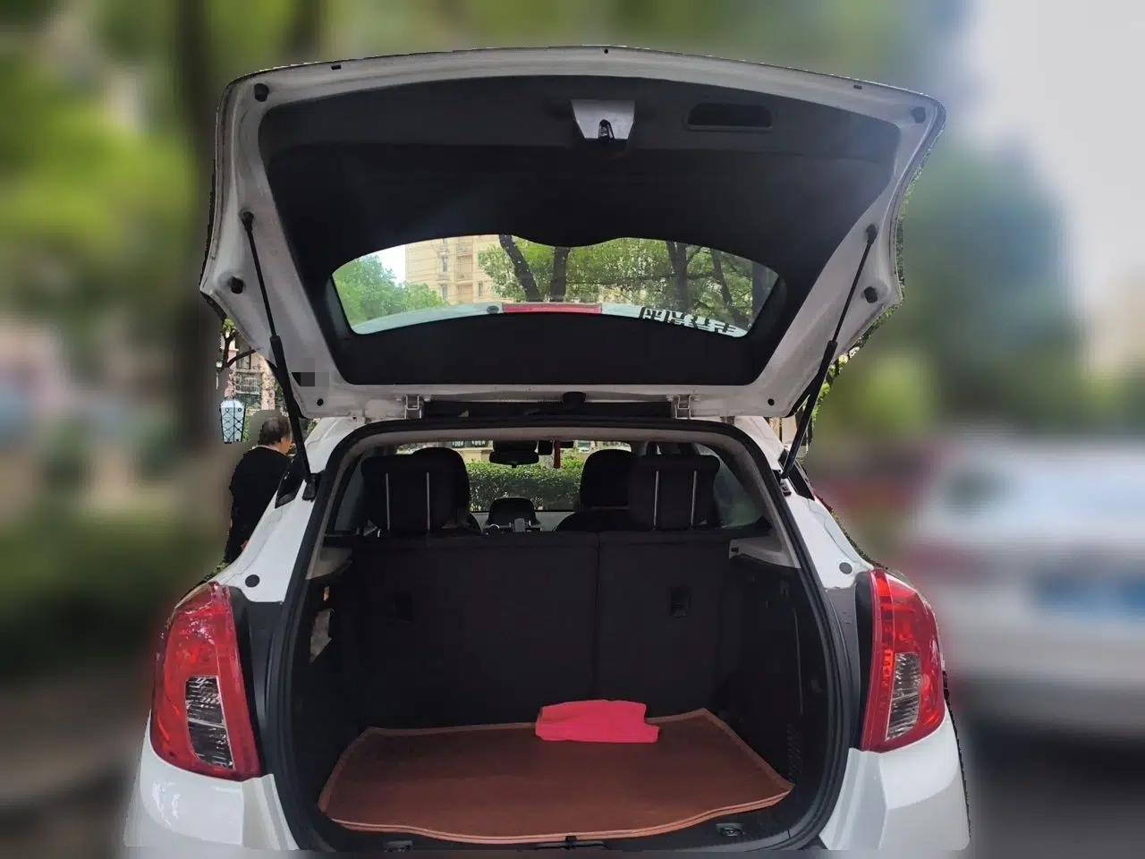 Buick Encore 2015 1.4T Automatic Two-Wheel Drive Urban Elite Version — миниатюра 19