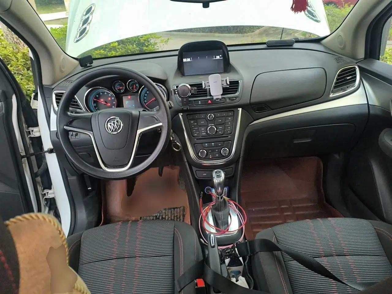 Buick Encore 2015 1.4T Automatic Two-Wheel Drive Urban Elite Version — миниатюра 9