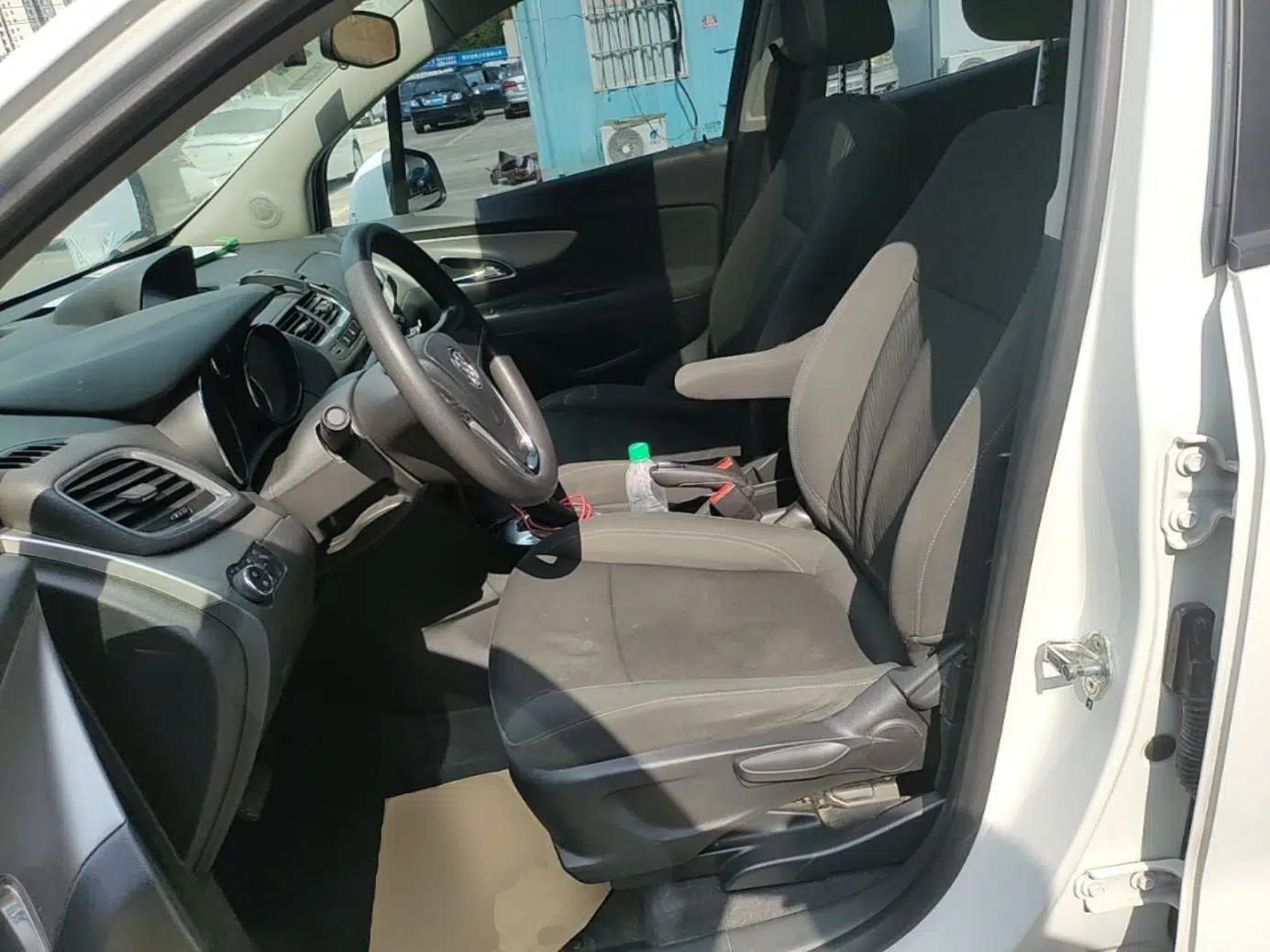 Buick Encore 2014 1.4T Automatic Two-Wheel Drive Urban Elite Model — миниатюра 17