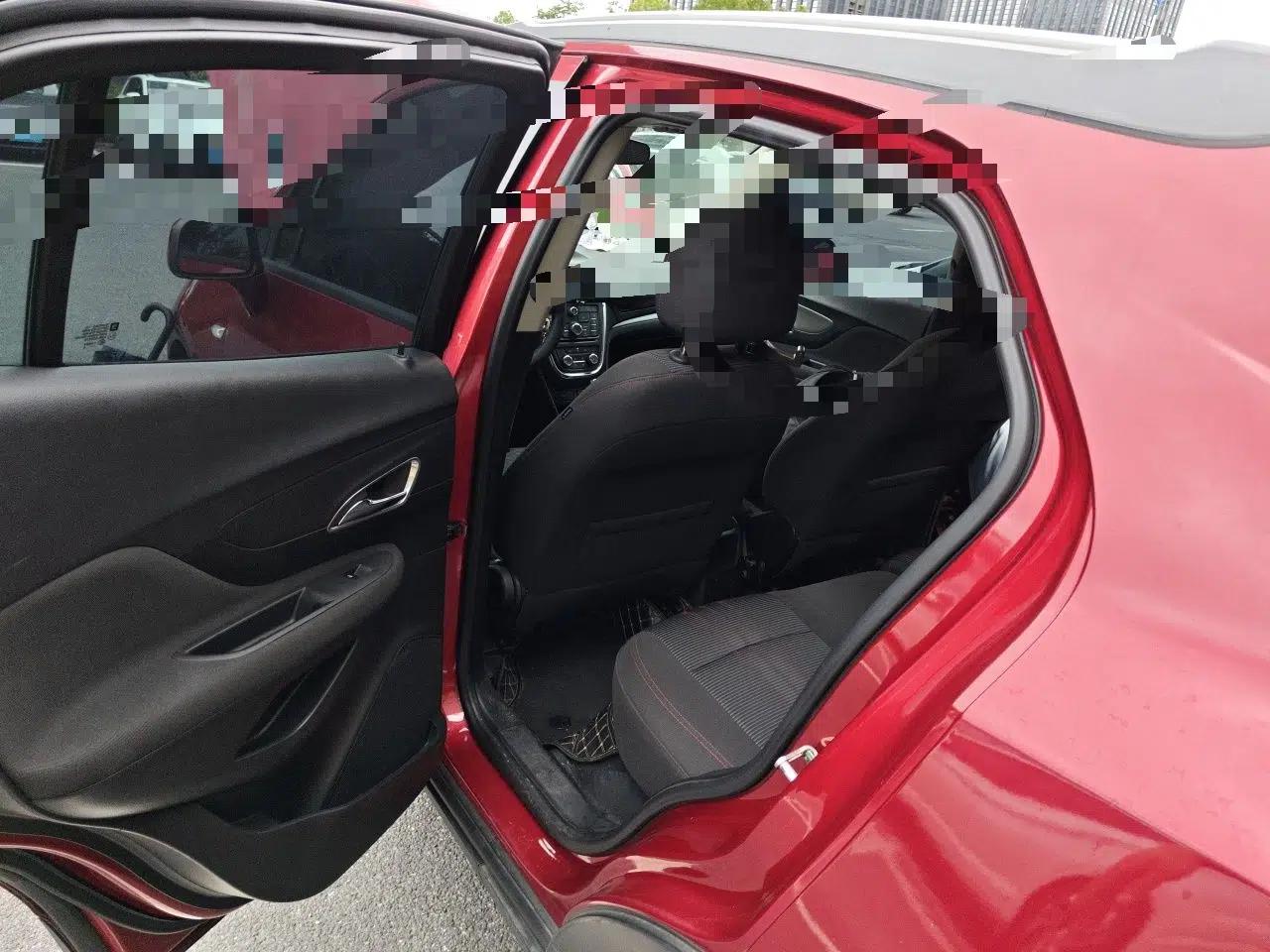 Buick Encore 2015 1.4T Automatic Two-Wheel Drive Urban Elite Version — миниатюра 17