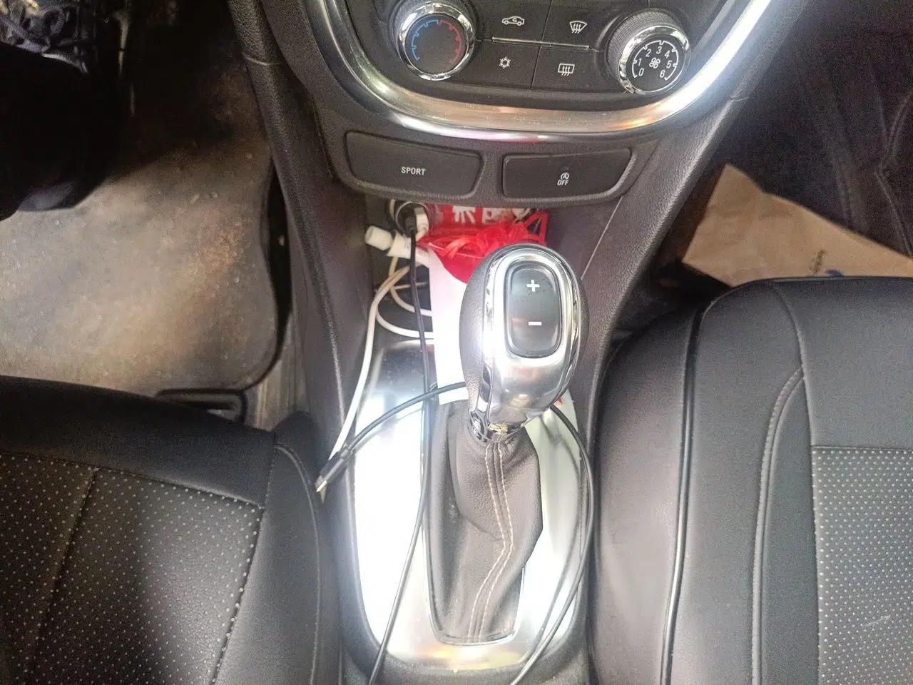 Buick Encore 2015 1.4T Automatic Two-Wheel Drive Urban Elite Version — миниатюра 14