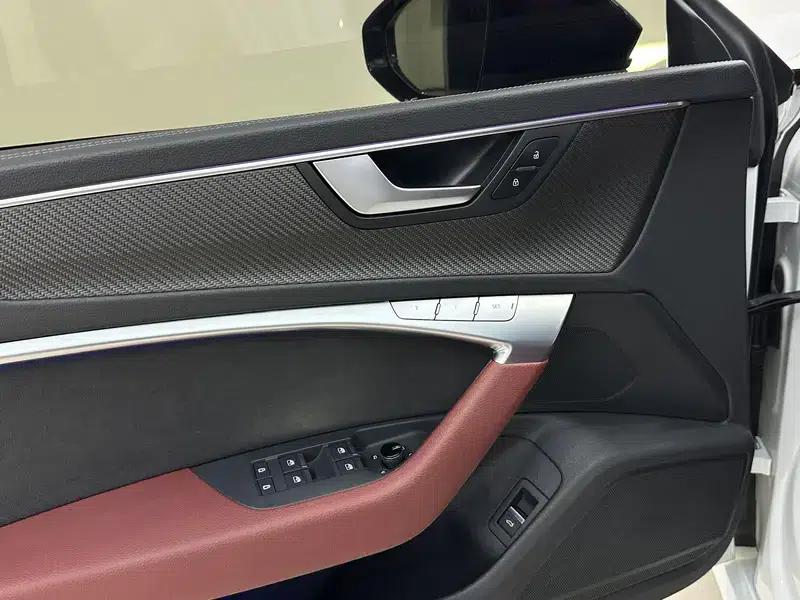 Audi A7L 2022 45 TFSI quattro S-line High-End Crystal Package — миниатюра 16
