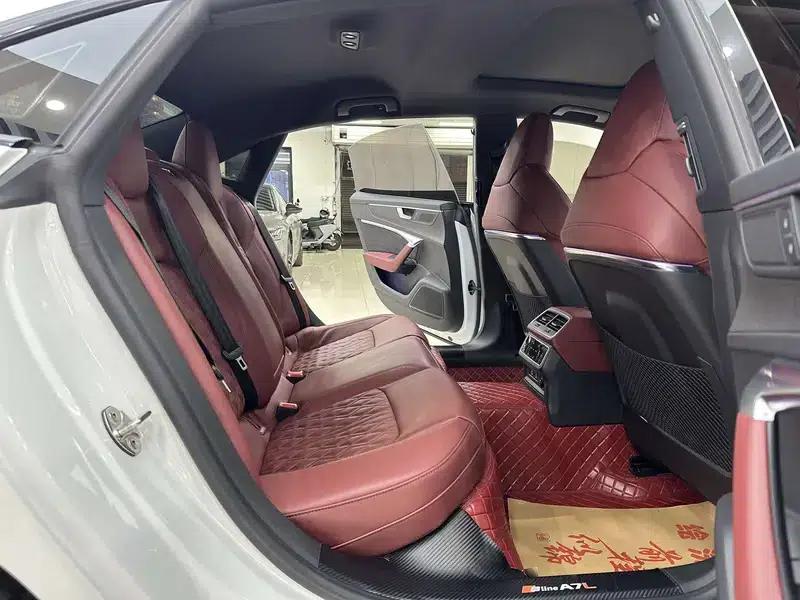 Audi A7L 2022 45 TFSI quattro S-line High-End Crystal Package — миниатюра 17