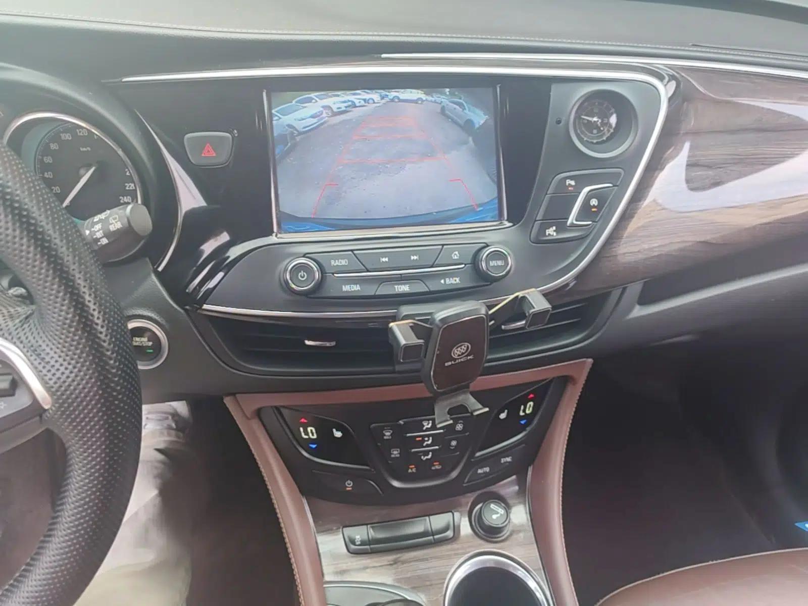 Buick Envision 2017 20T Two-Wheel Drive Luxury Model — миниатюра 15