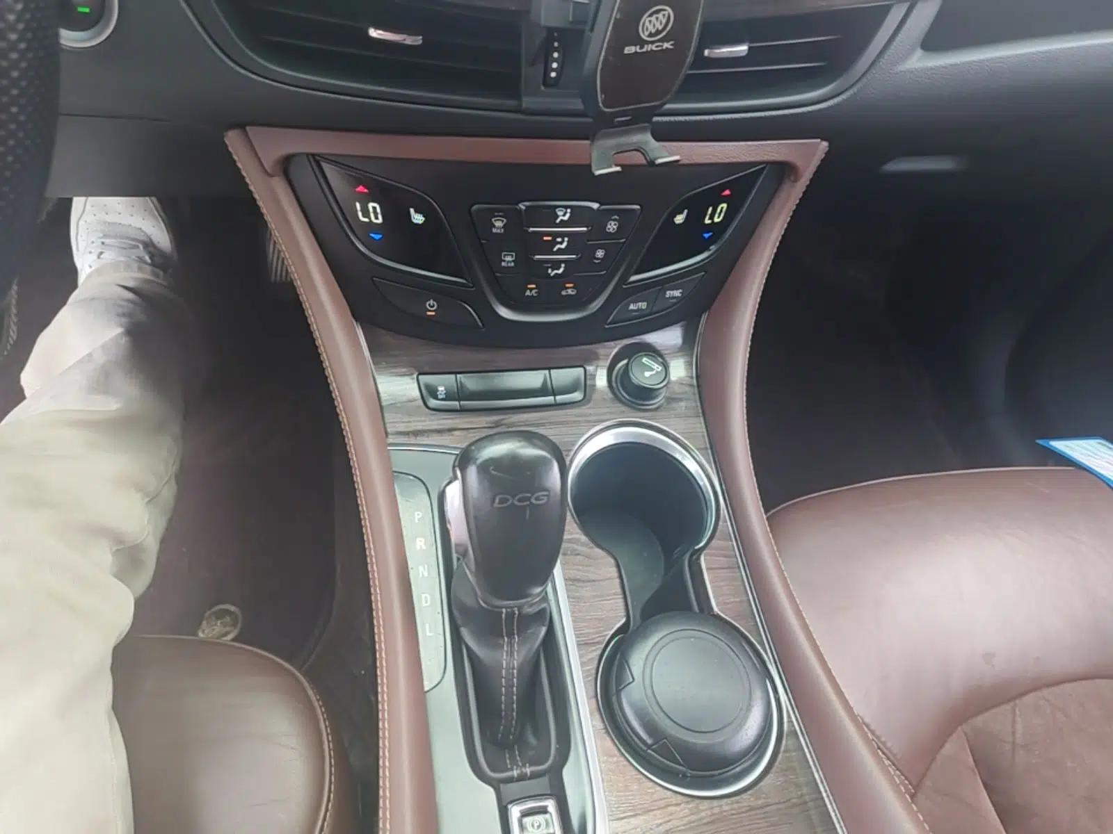 Buick Envision 2017 20T Two-Wheel Drive Luxury Model — миниатюра 16