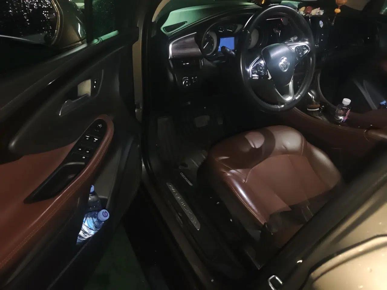 Buick Envision 2016 20T Two-Wheel-Drive Elite Model — миниатюра 16