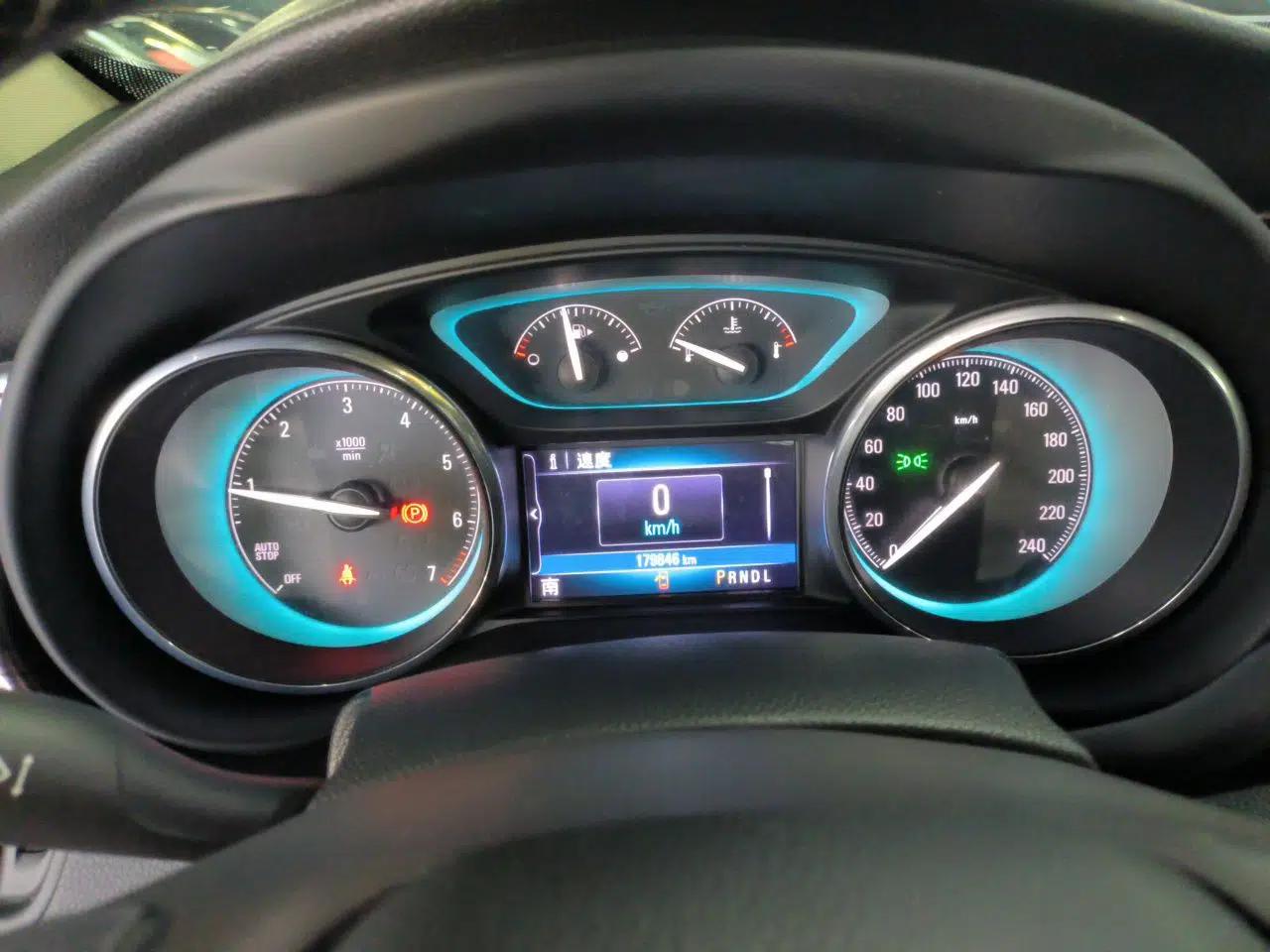 Buick Envision 2017 20T Two-Wheel Drive Luxury Model — миниатюра 11