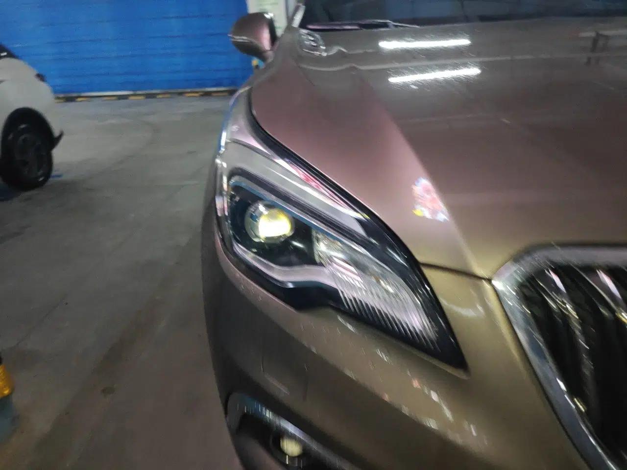 Buick Envision 2016 28T Four-Wheel Drive Elite Version — миниатюра 7