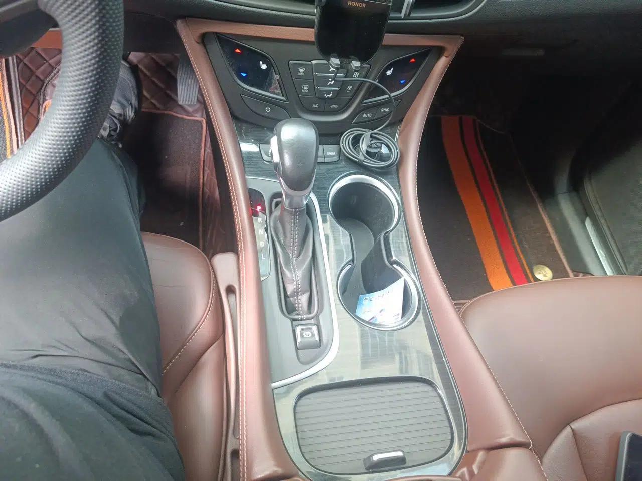 Buick Envision 2018 28T Four-Wheel Drive Elite Version — миниатюра 14