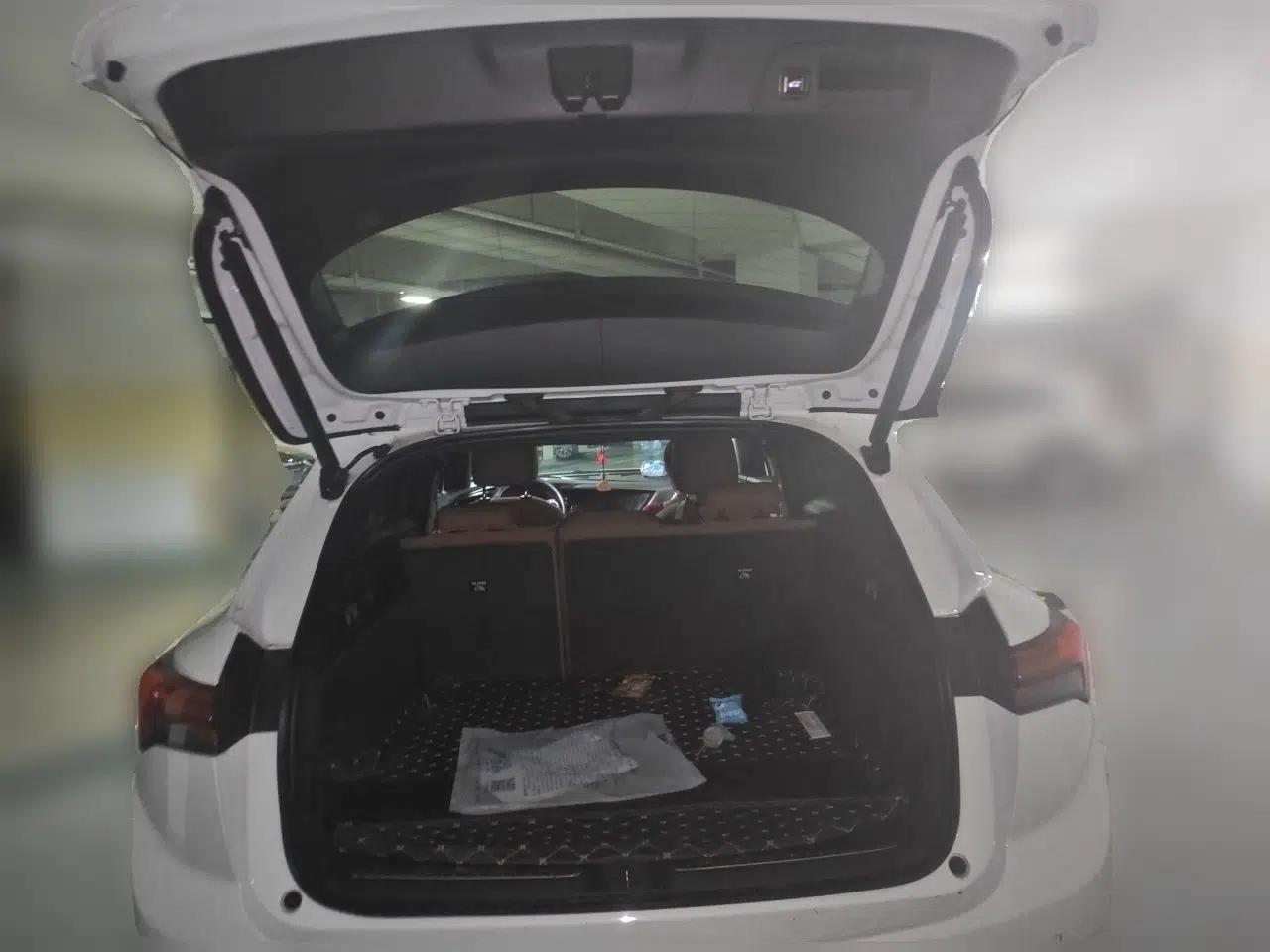 Buick Envision 2020 Encore S 652T Two-Wheel Drive Luxury Model — миниатюра 19
