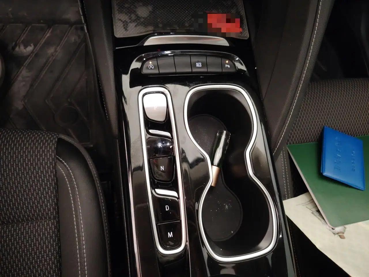 Buick Envision 2020 Onix S 652T Two-Wheel Drive Elite Model — миниатюра 14