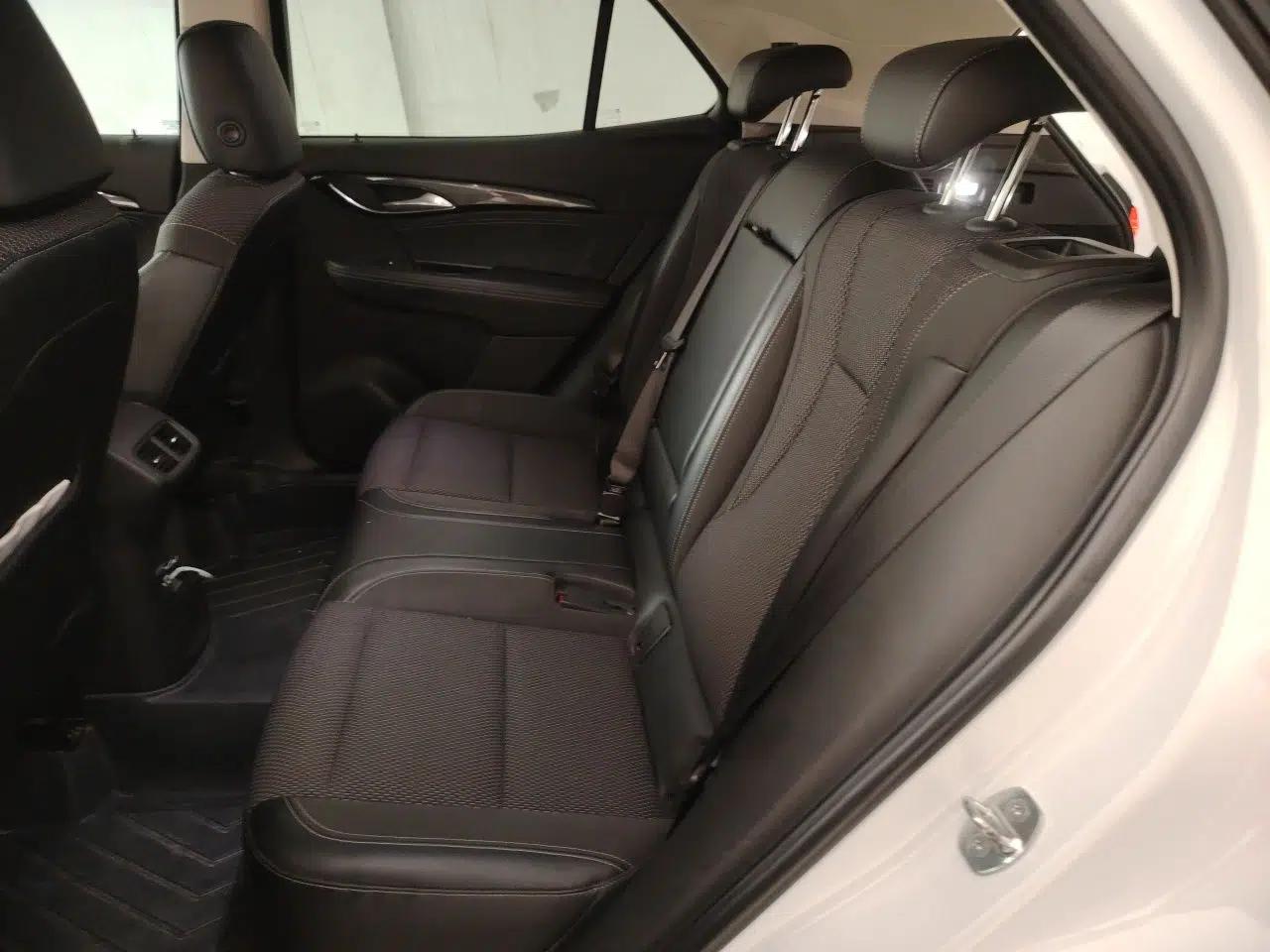 Buick Envision 2020 Onix S 652T Two-Wheel Drive Elite Model — миниатюра 17