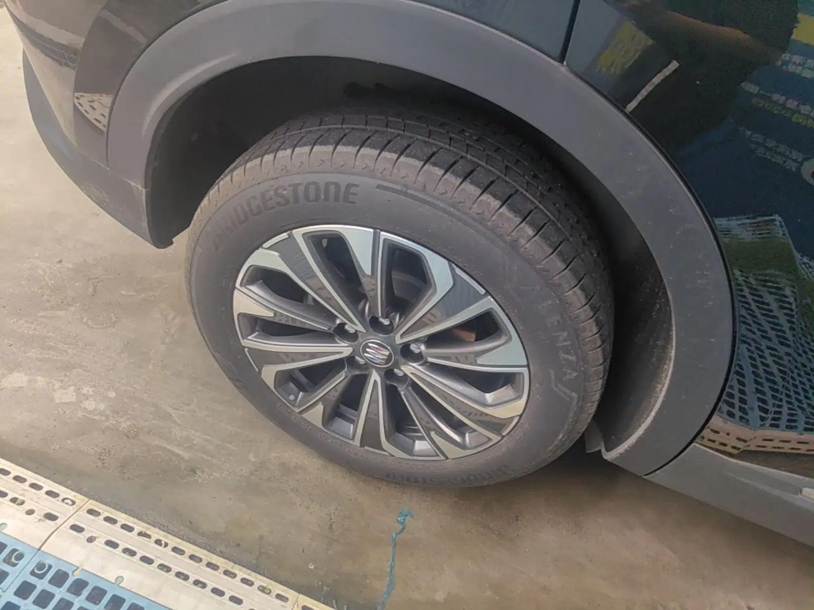 Buick Envision 2025 25T Entry-Grade Platinum Edition — миниатюра 11