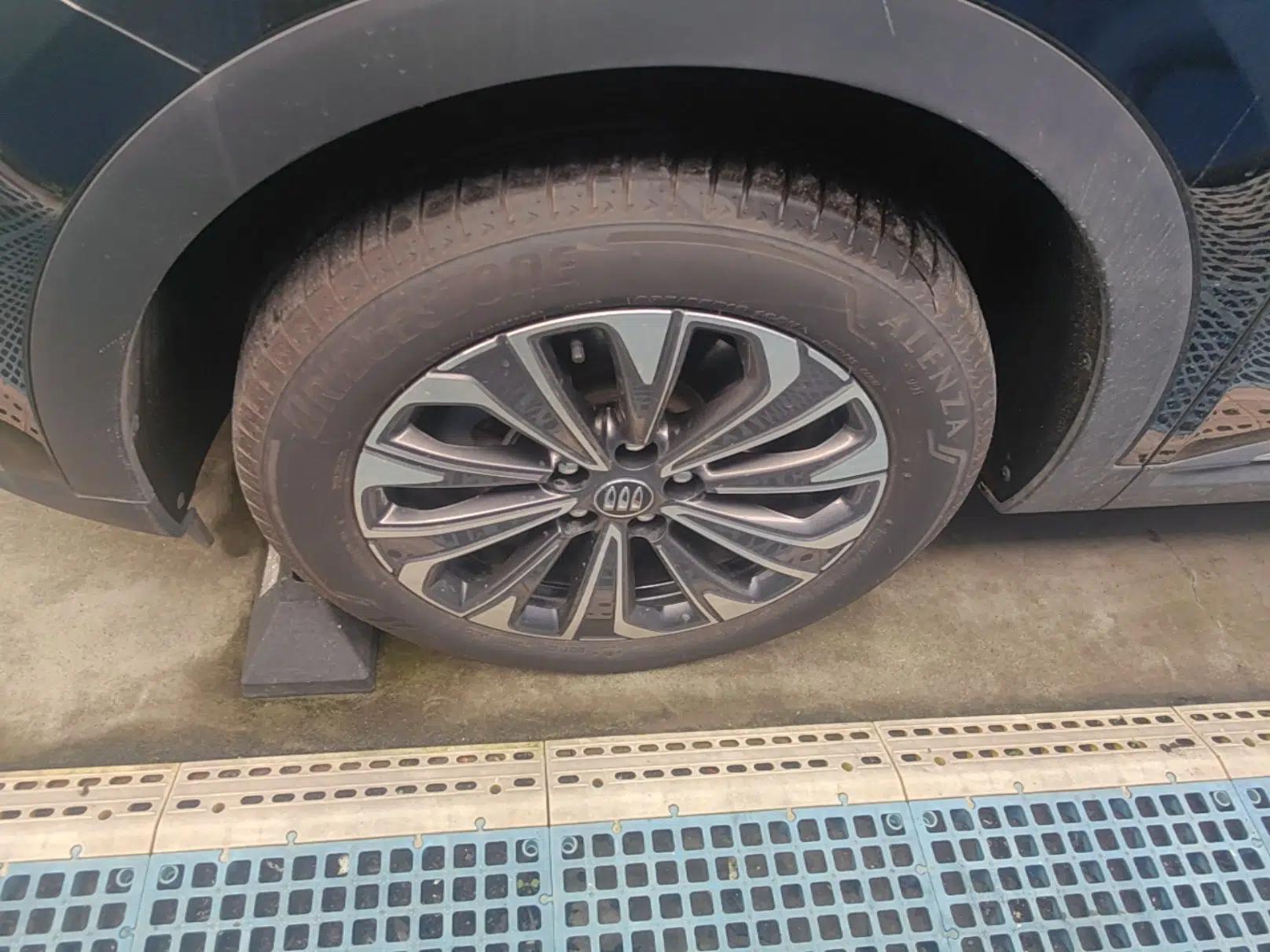 Buick Envision 2025 25T Entry-Grade Platinum Edition — миниатюра 10