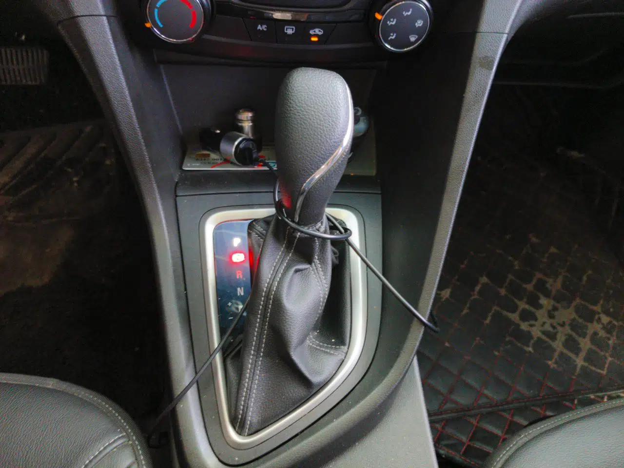 Buick Excelle GX 2018 18T Automatic Elite Model — миниатюра 14