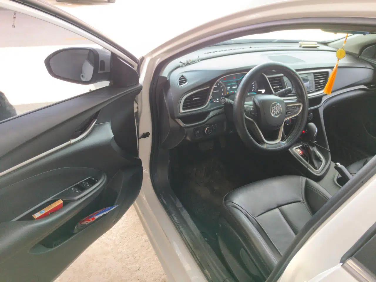 Buick Excelle GX 2018 18T Automatic Elite Model — миниатюра 16