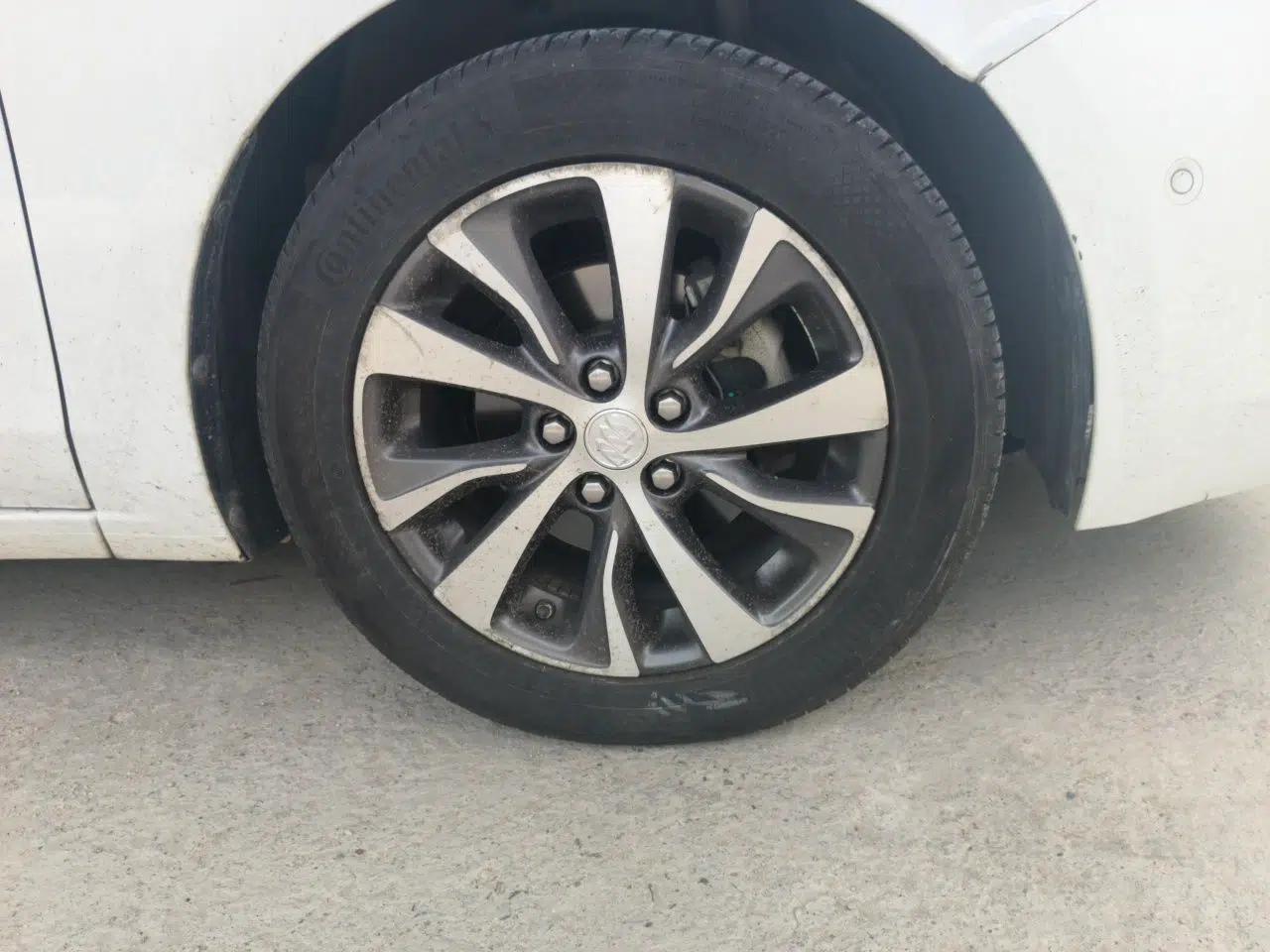 Buick Excelle GX 2018 18T Automatic Elite Model — миниатюра 8