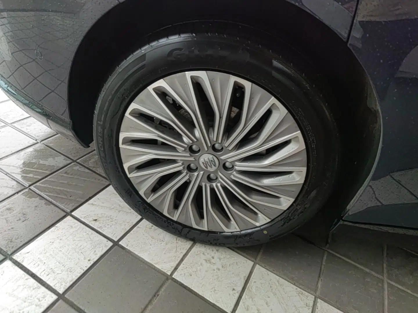 Buick L7 2025 Model Aivia — миниатюра 16